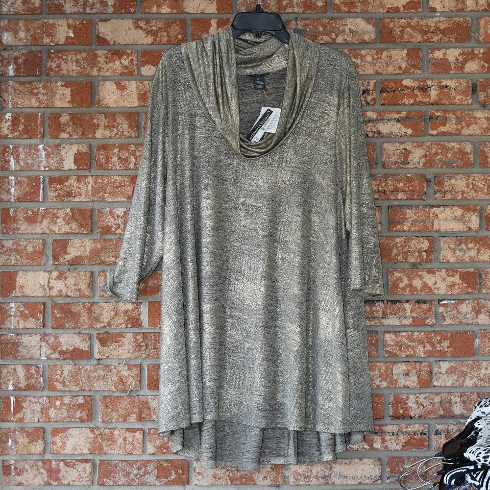 Chelsea & Theodore Top